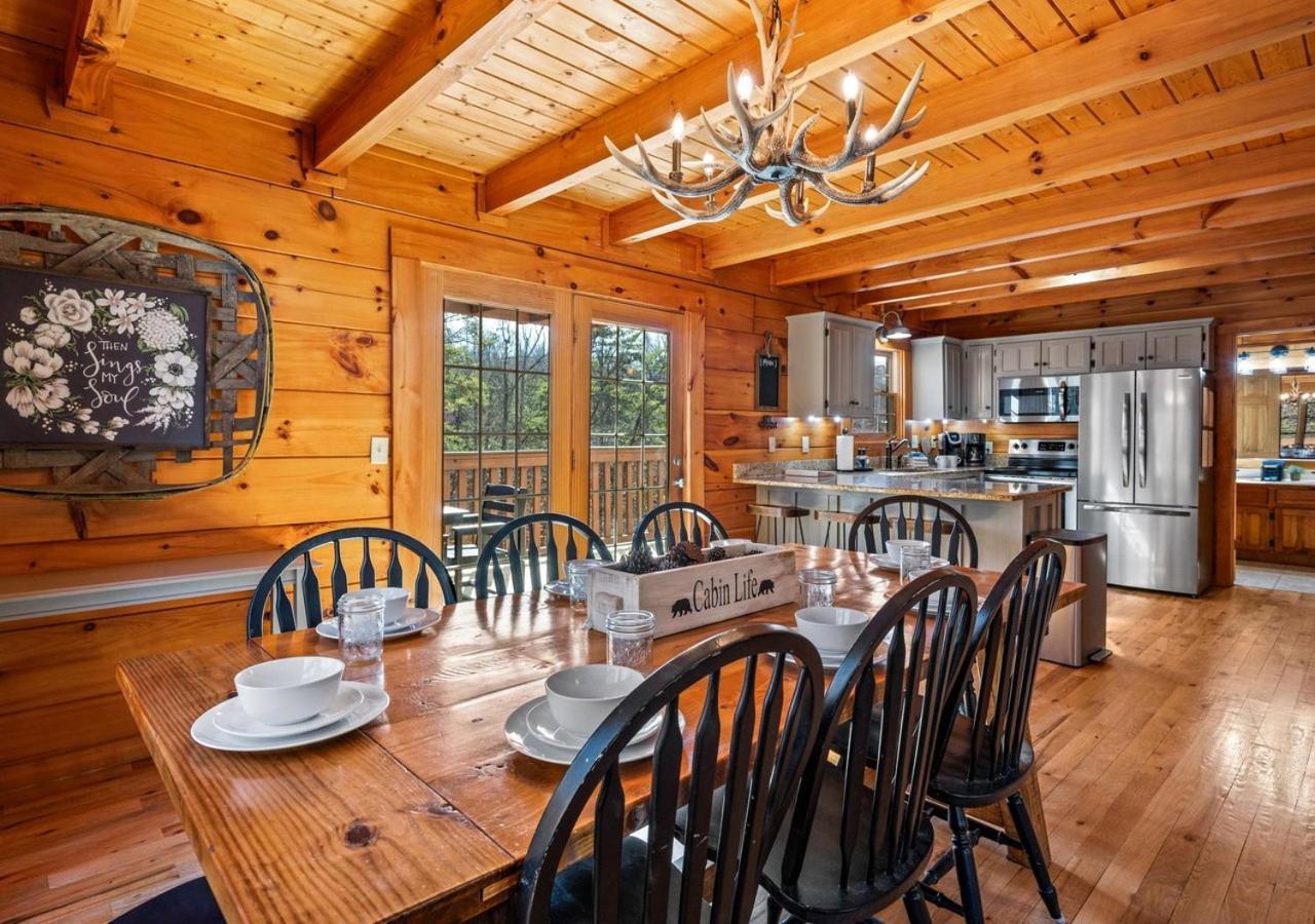 Family Friendly, Dollywood, Cal Ripken, Hot Tub Holiday home
