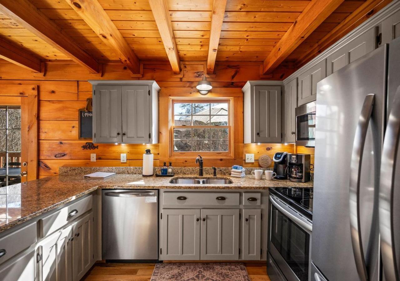 Family Friendly, Dollywood, Cal Ripken, Hot Tub Holiday home