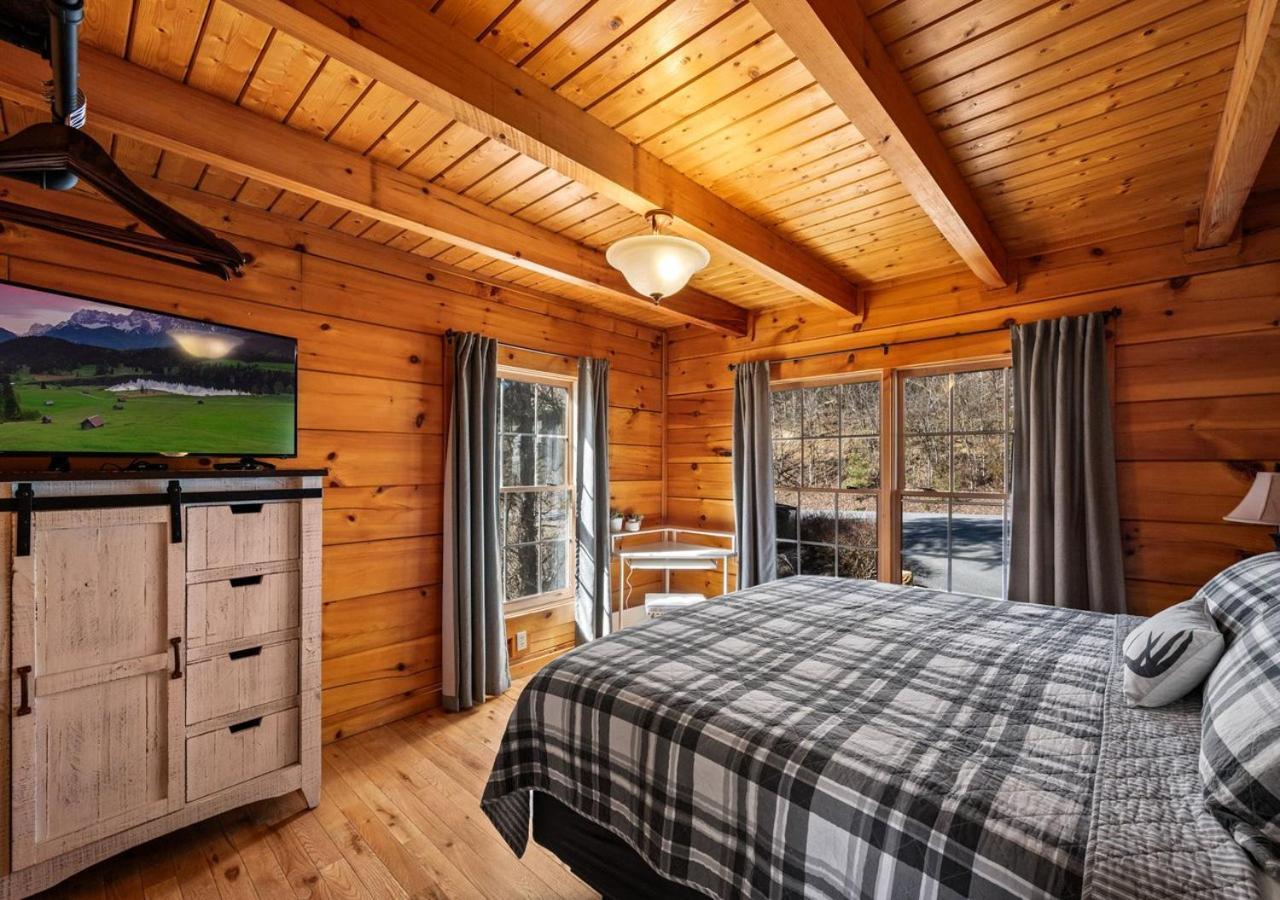 Family Friendly, Dollywood, Cal Ripken, Hot Tub Holiday home Pigeon Forge