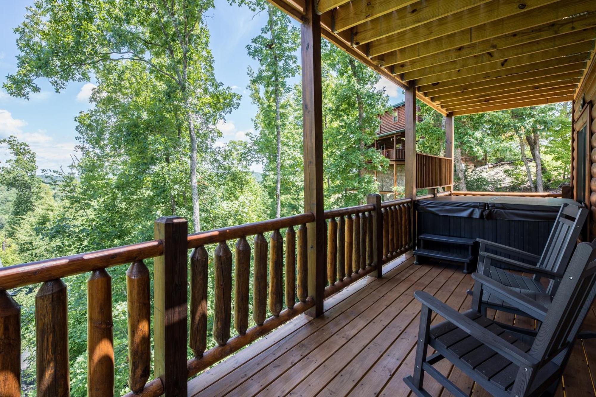The Bear Club Campsite Pigeon Forge