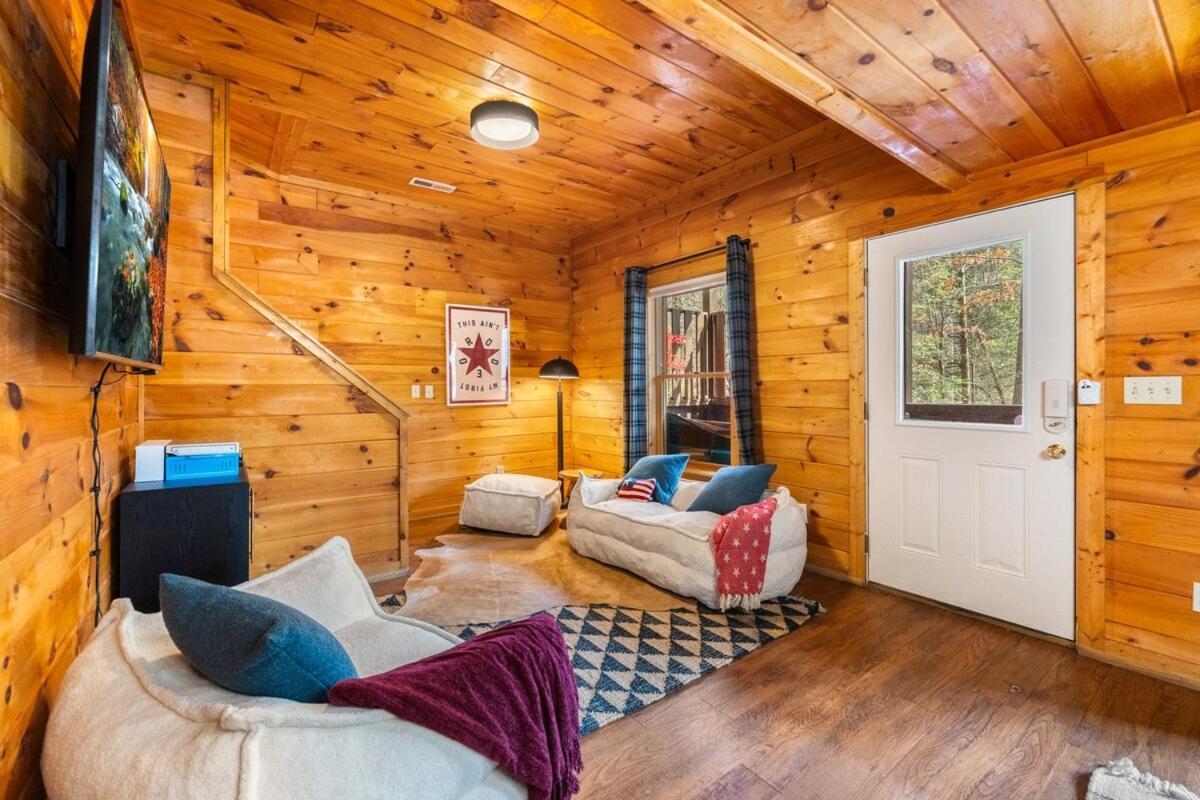 5br5ba With Game, Fire Pit, Hot Tub *
