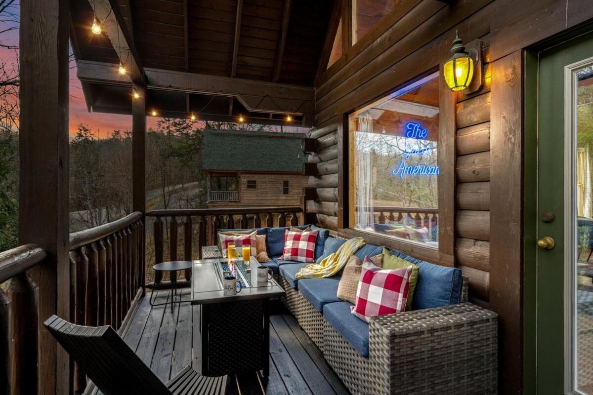 5br5ba With Game, Fire Pit, Hot Tub Holiday home *