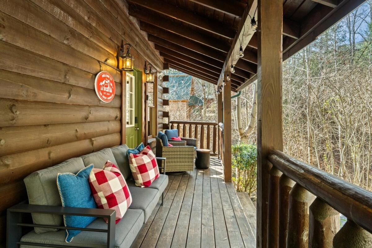 Holiday home 5br5ba With Game, Fire Pit, Hot Tub