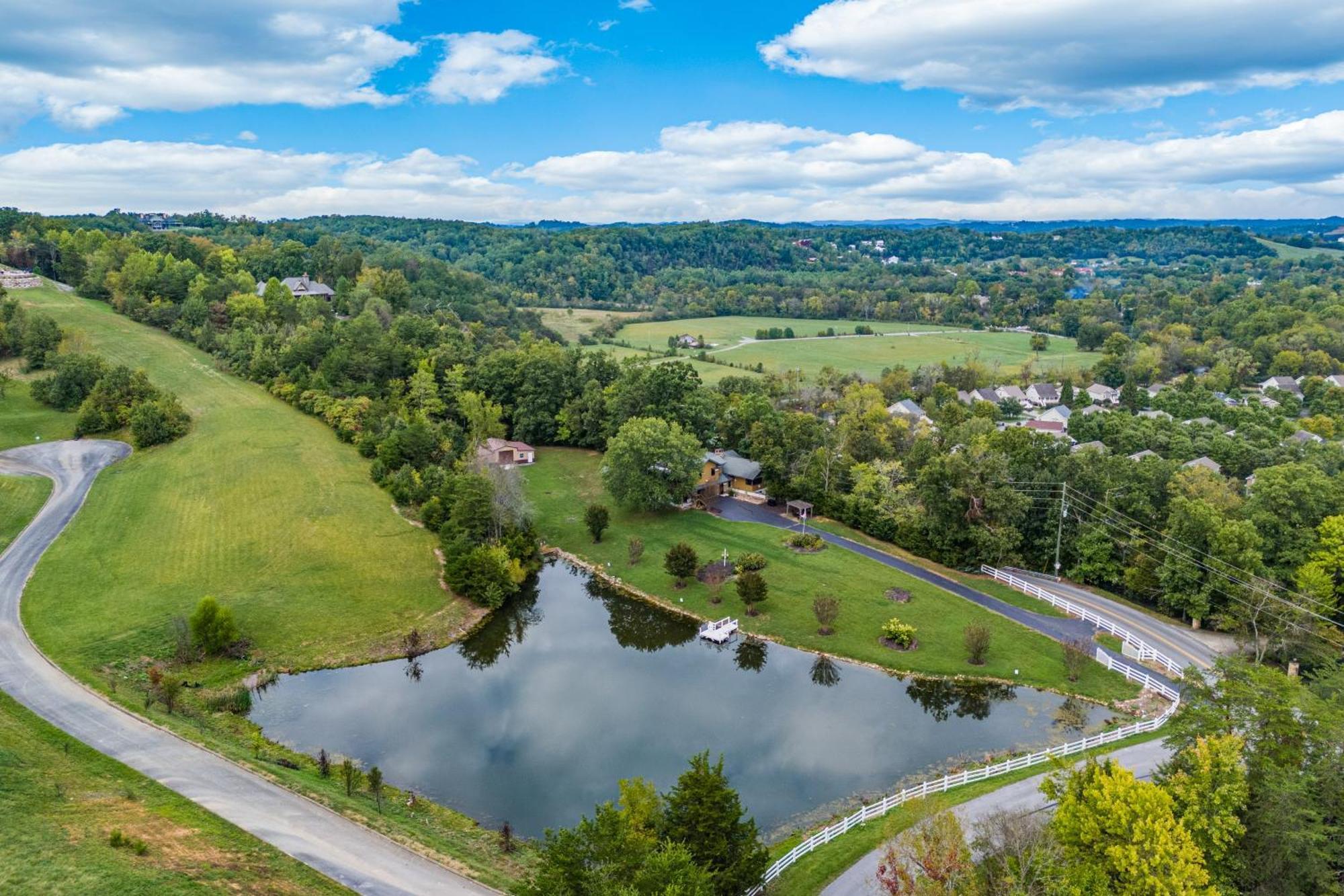 Haven On The Pond Holiday home Pigeon Forge