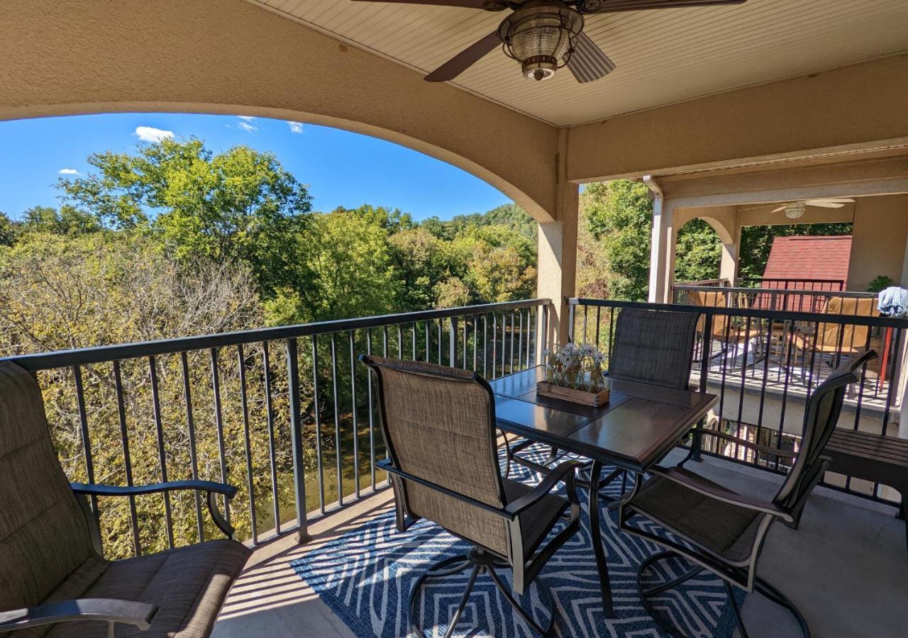 Relaxing On The River - New Air Hockey Table Apartment Pigeon Forge