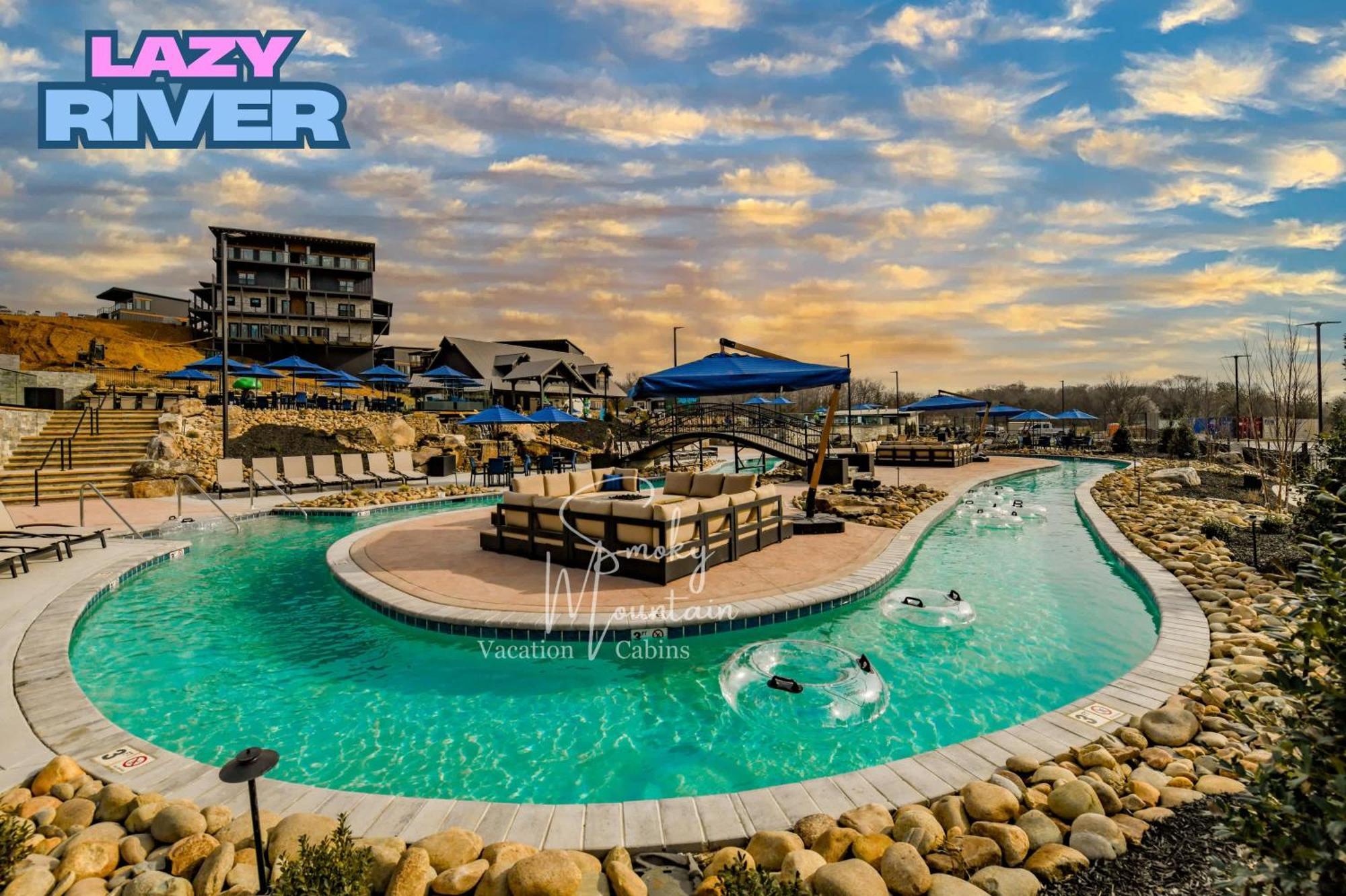 Smith Creek - 5 Bedrooms 20 Guest - Indoor Pool - Amenities * Pigeon Forge