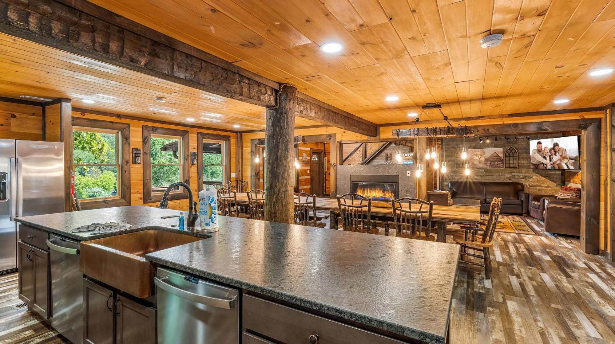 Holiday home Its Got It All Yall - Pool, Theater, Arcade, Fire Place, Firepit, Hot Tub Pigeon Forge