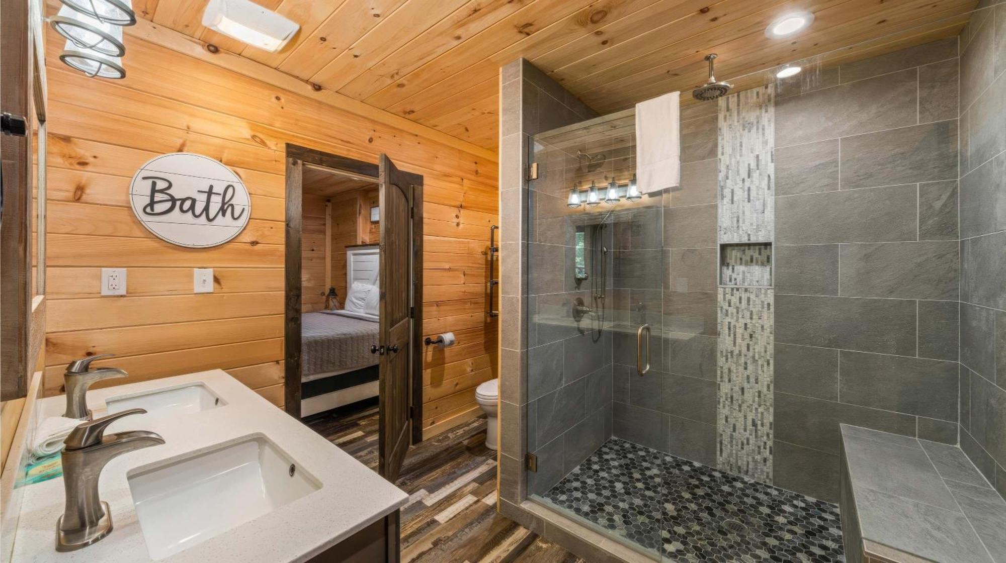 Its Got It All Yall - Pool, Theater, Arcade, Fire Place, Firepit, Hot Tub Holiday home