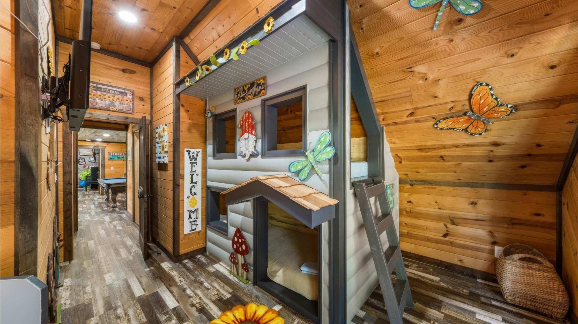 Its Got It All Yall - Pool, Theater, Arcade, Fire Place, Firepit, Hot Tub Holiday home *