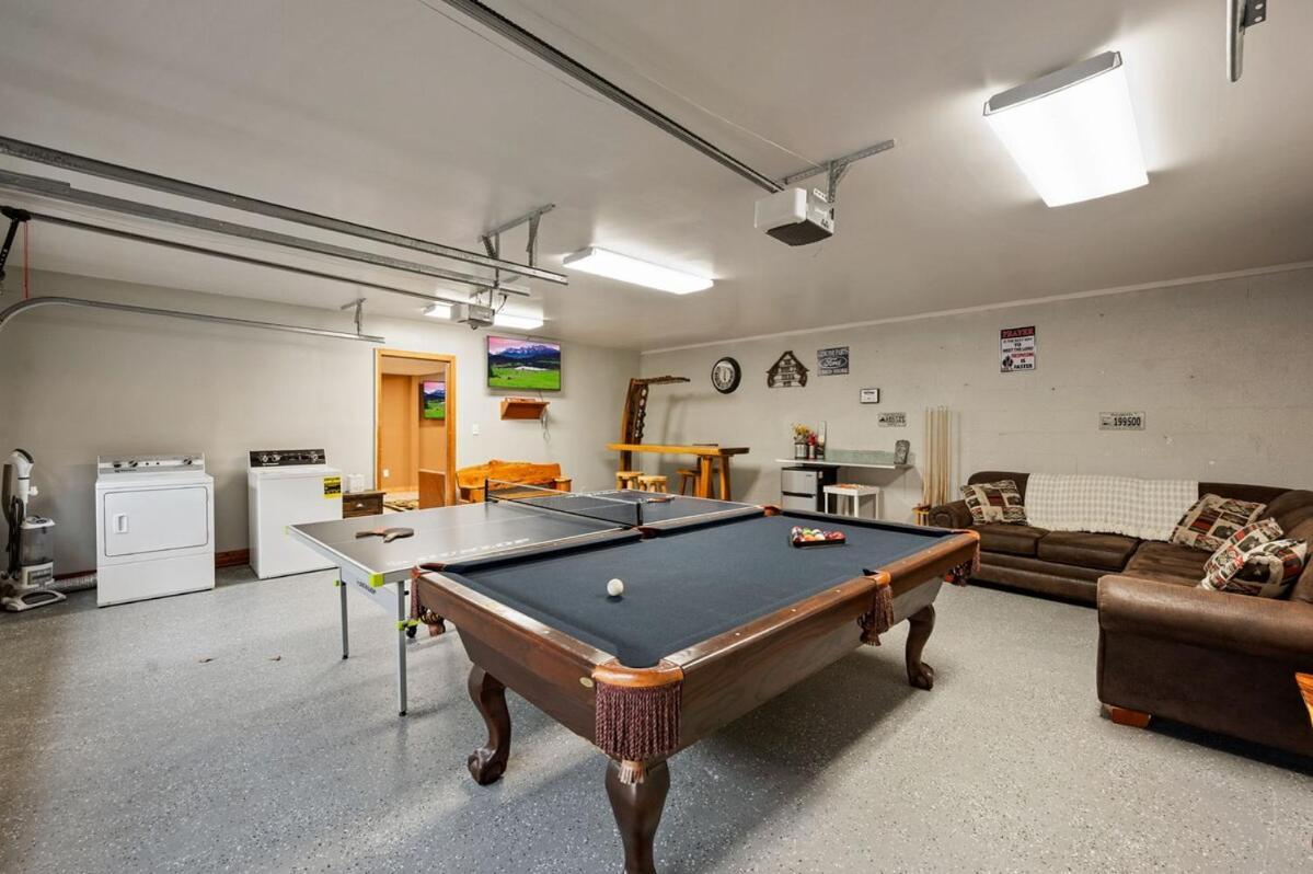Lux,hottub,game Room,central Location,mountain View * Pigeon Forge