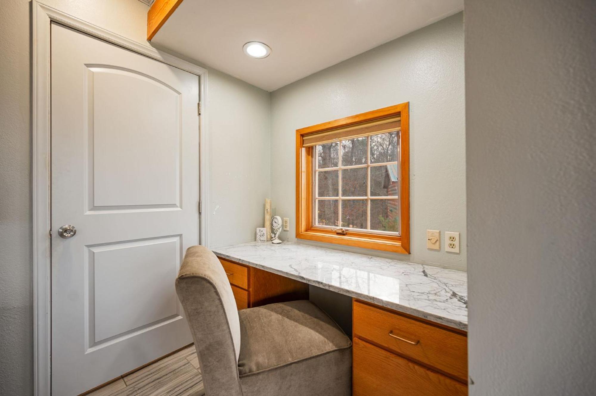 Holiday home Lux,hottub,game Room,central Location,mountain View