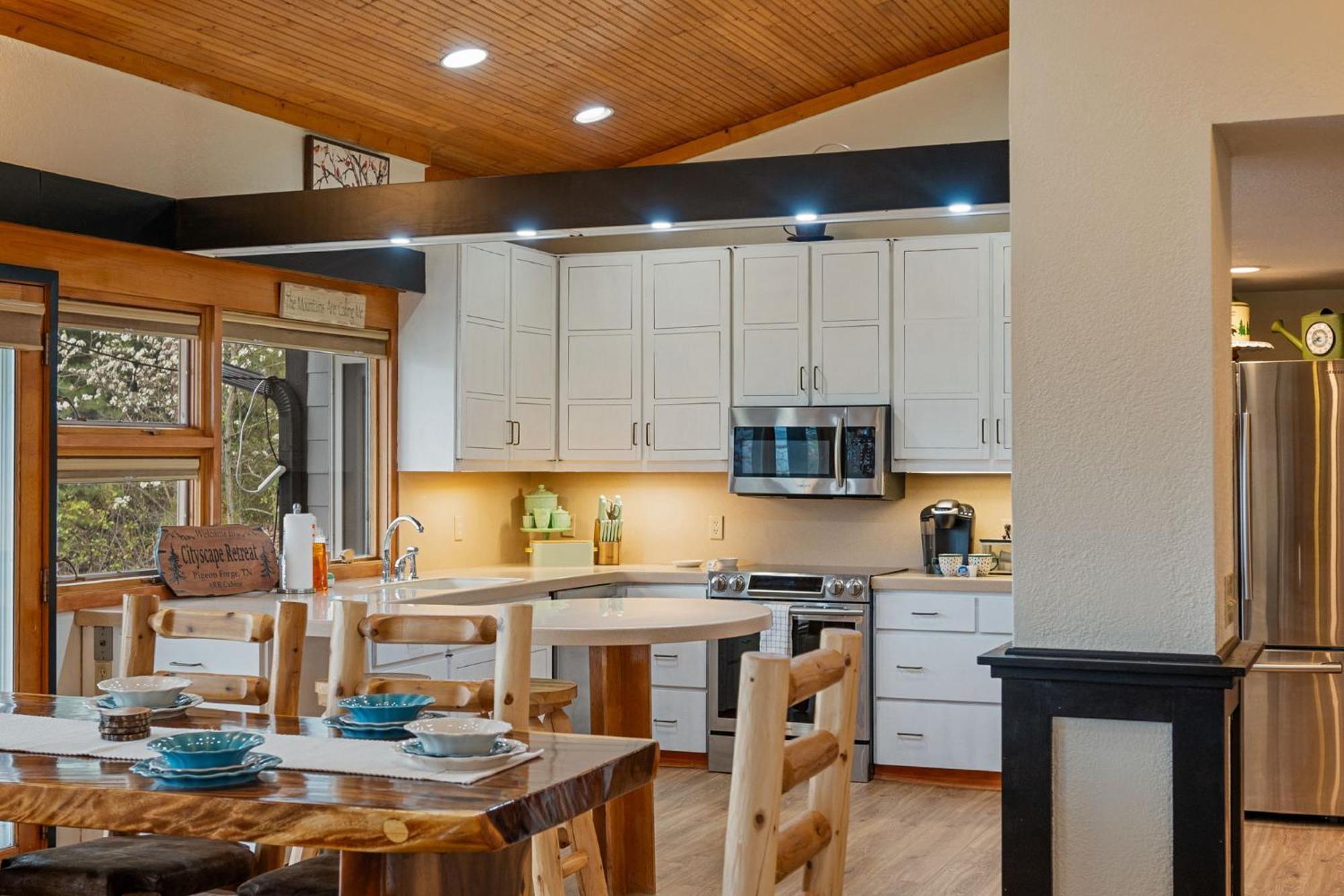 Holiday home Lux,hottub,game Room,central Location,mountain View
