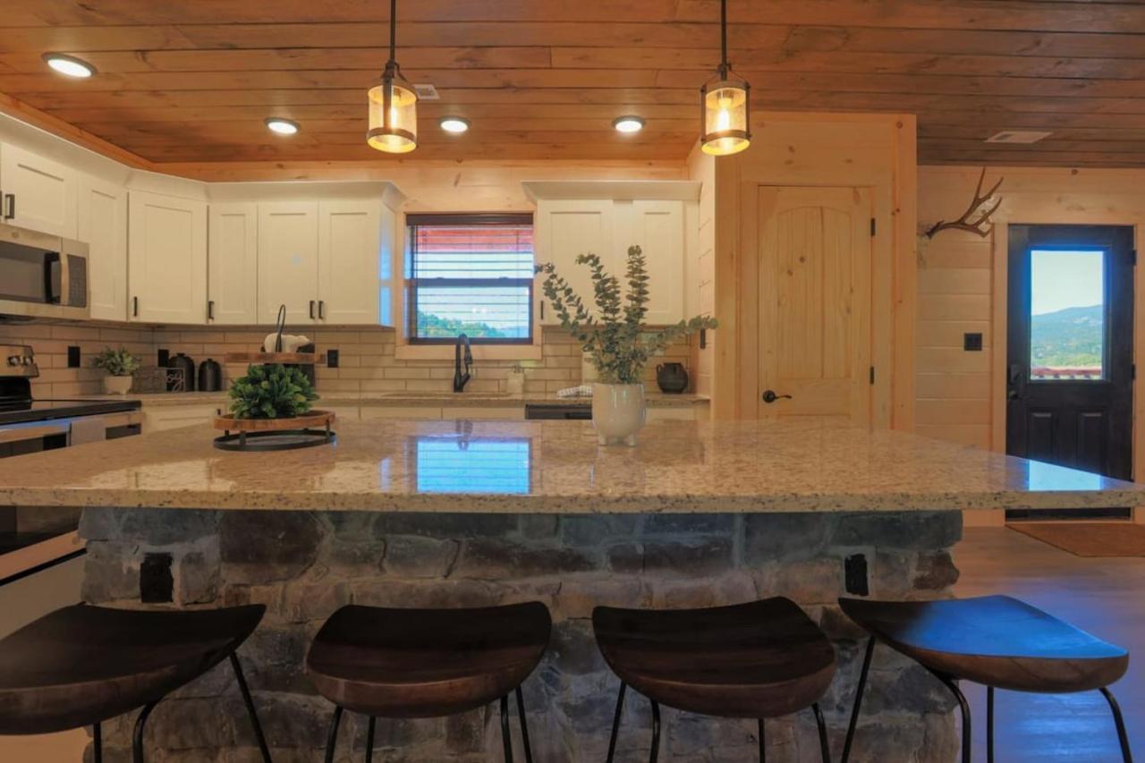 4 Bedroom 6ba Pool In Forge * Pigeon Forge