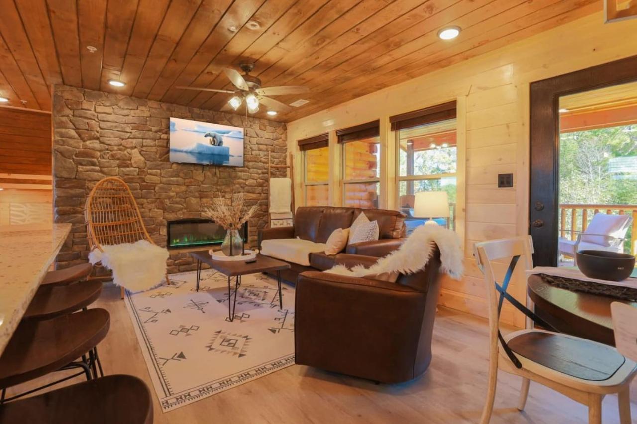 4 Bedroom 6ba Pool In Forge Holiday home *