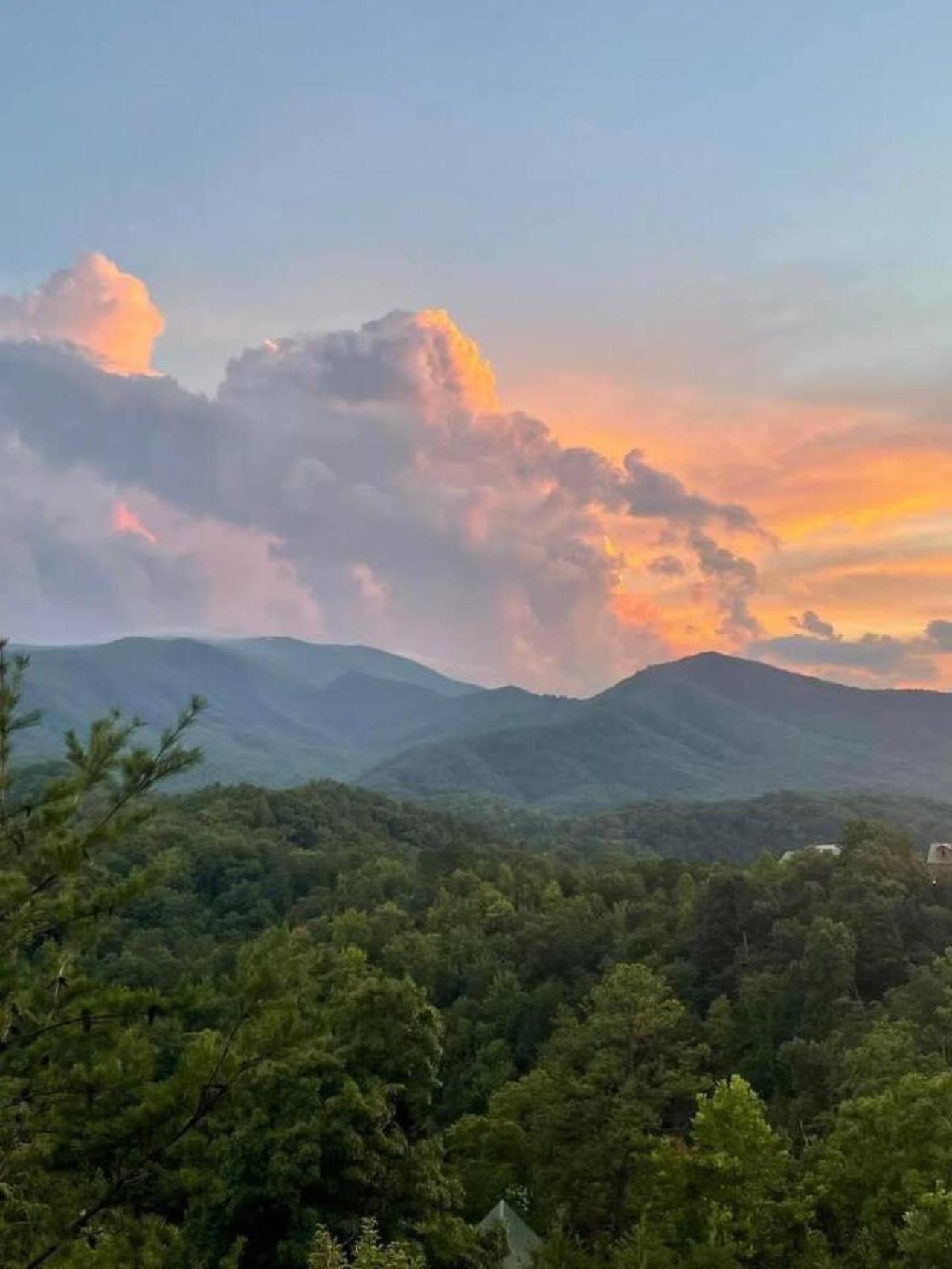 Altitude Adjustment Holiday home Pigeon Forge