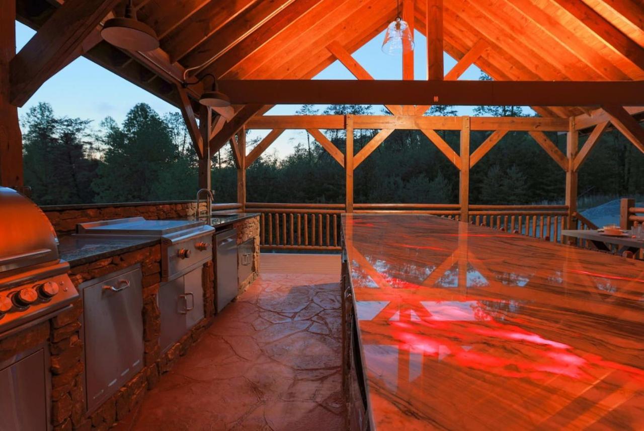 Mountaineer House Pigeon Forge