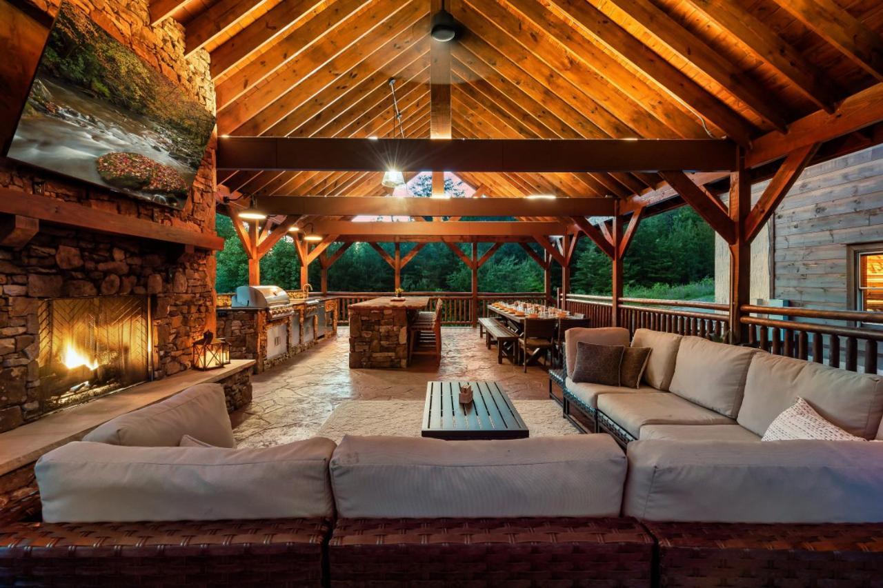 Mountaineer House * Pigeon Forge