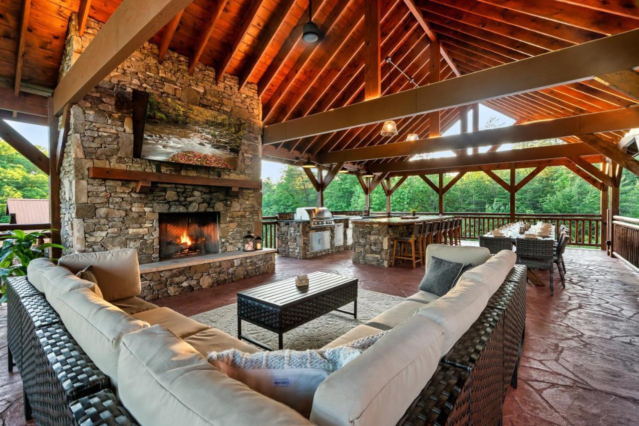 Mountaineer House * Pigeon Forge