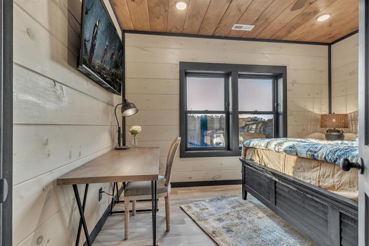 Smith Creek Lux By Luxstayusa Pigeon Forge