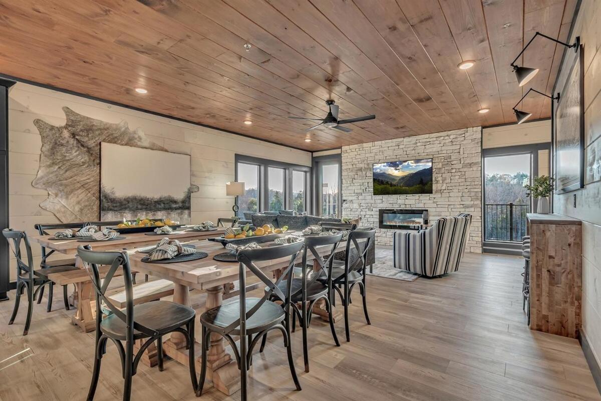 Smith Creek Lux By Luxstayusa * Pigeon Forge