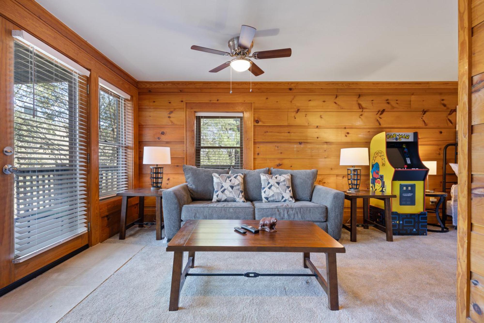 At Dollywood Lane Apartment Pigeon Forge