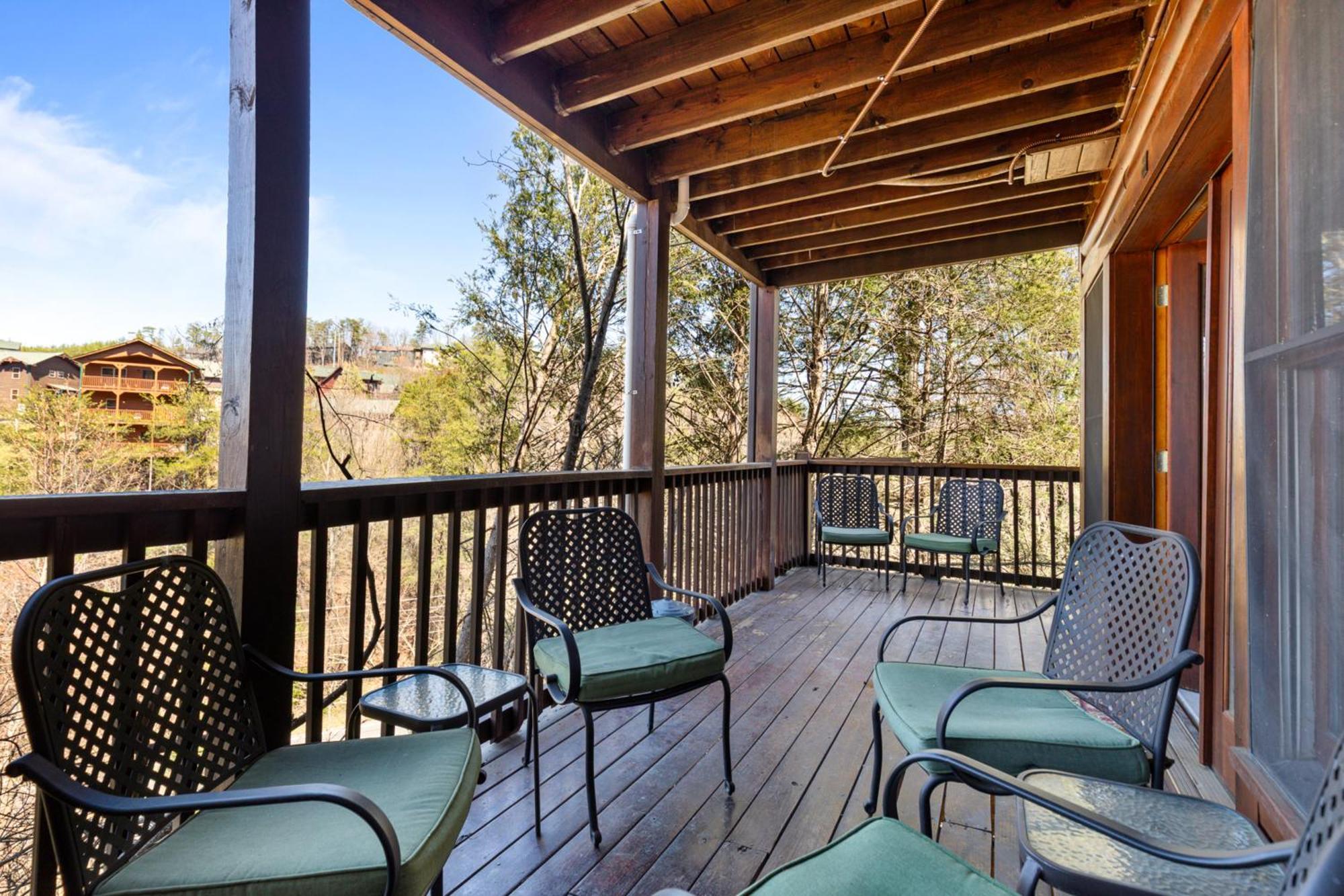 At Dollywood Lane Apartment Pigeon Forge