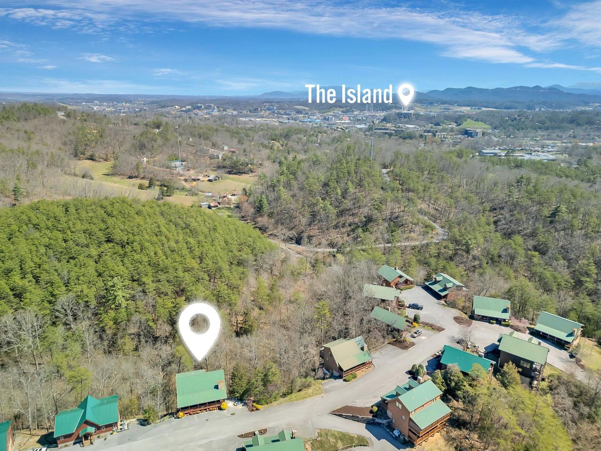 Ern821 - Tranquil Times * Pigeon Forge