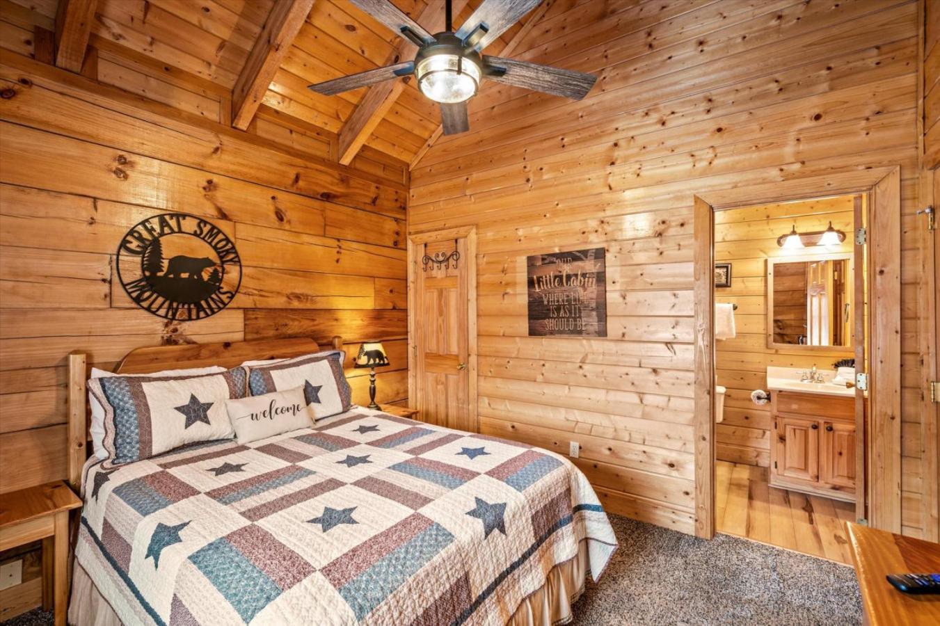 Holiday home Starry Mountain View- Hot Tub - Pool Table - Prime Location Pigeon Forge