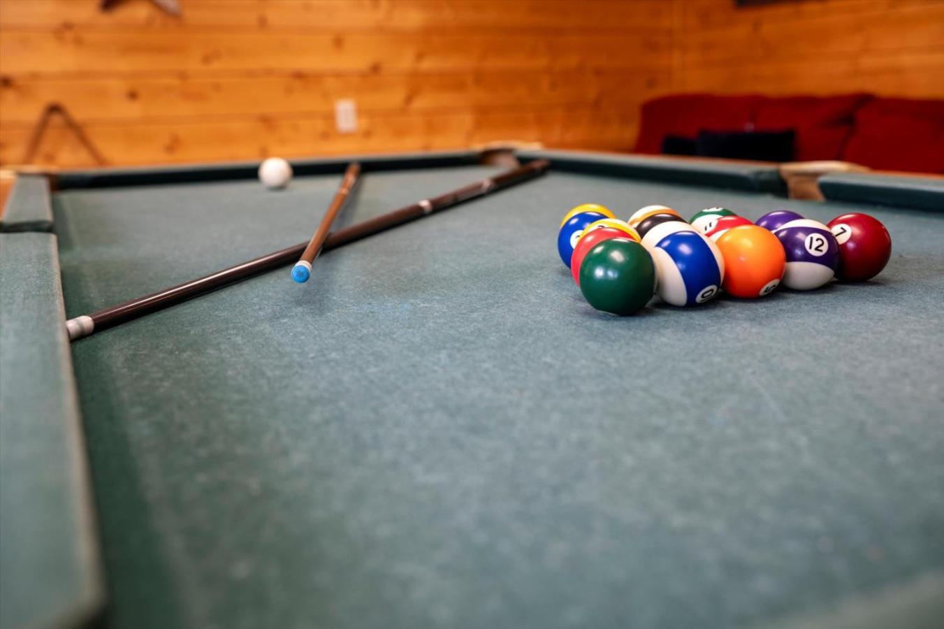 Starry Mountain View- Hot Tub - Pool Table - Prime Location * Pigeon Forge