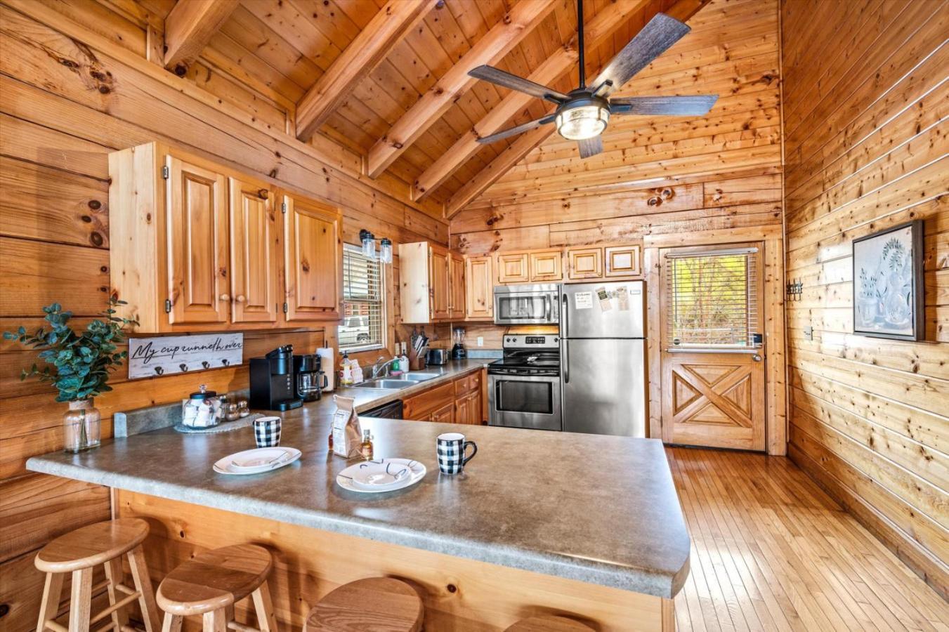 Holiday home Starry Mountain View- Hot Tub - Pool Table - Prime Location *