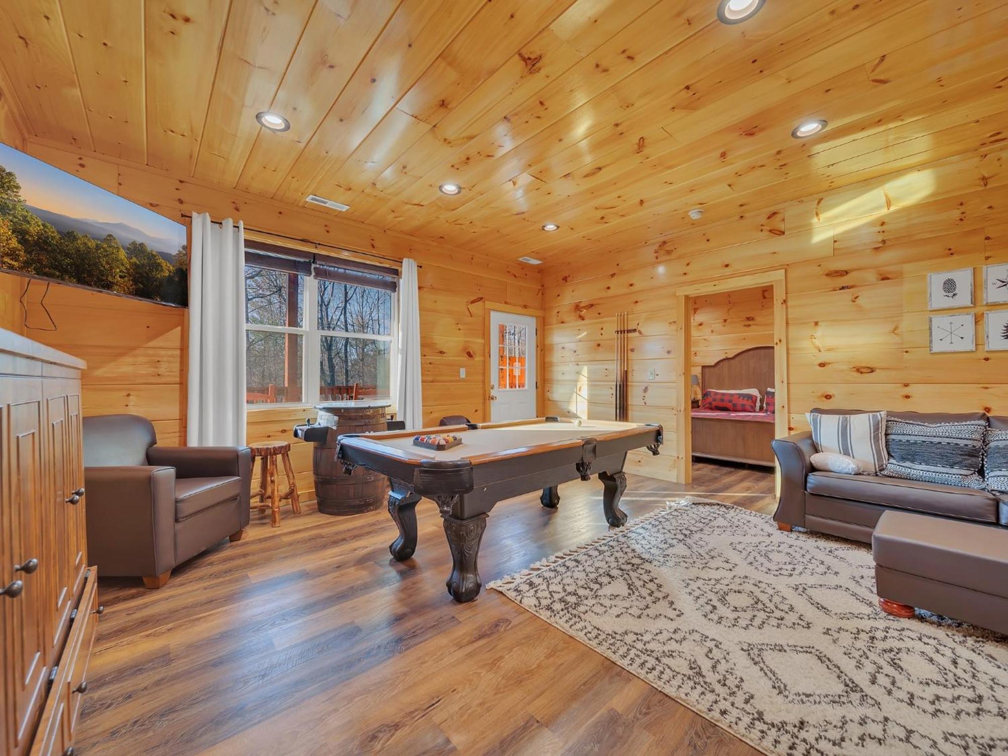 Bear Hug Hideaway *