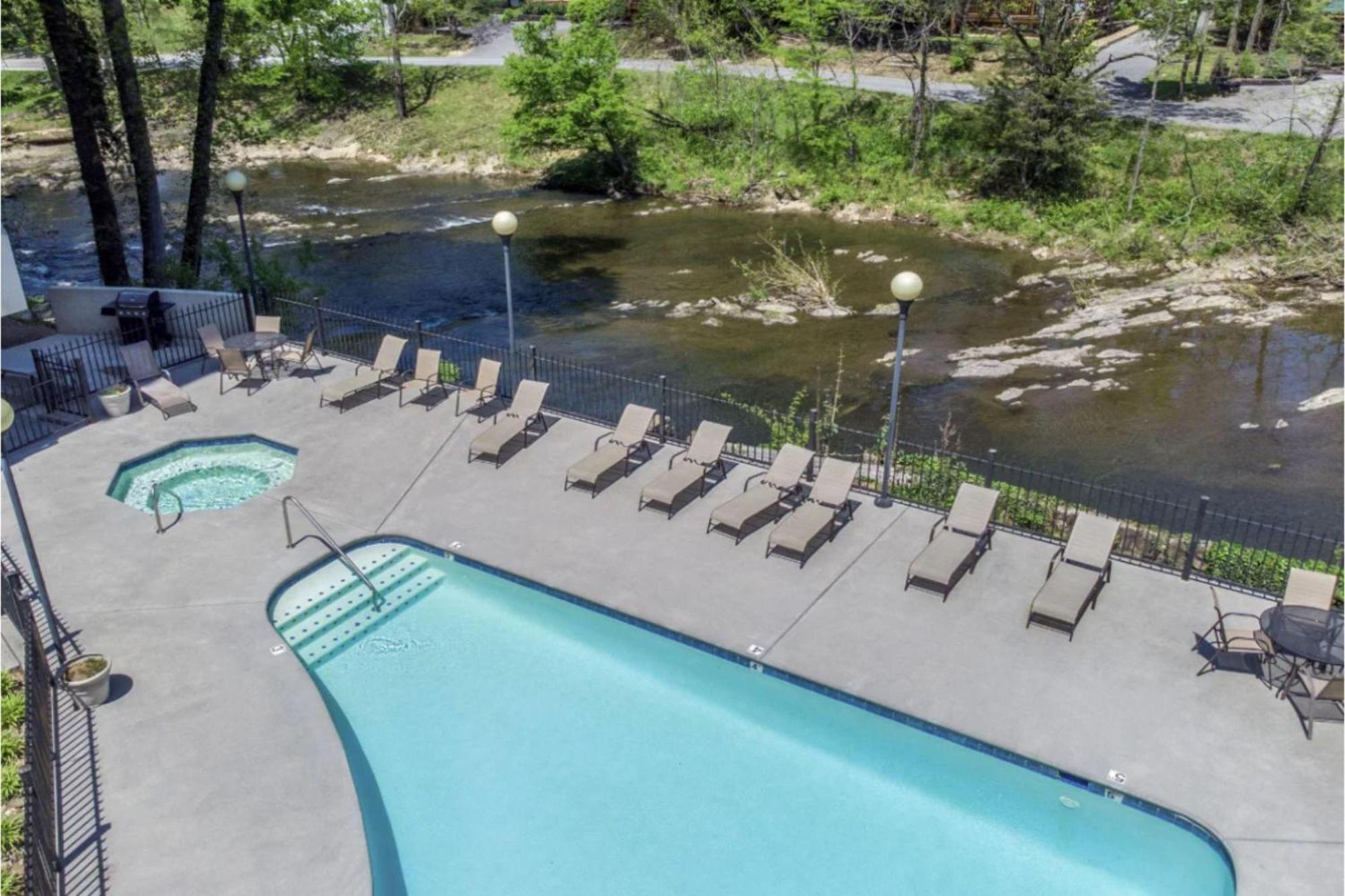 Cl 404 River Reflections Holiday home *