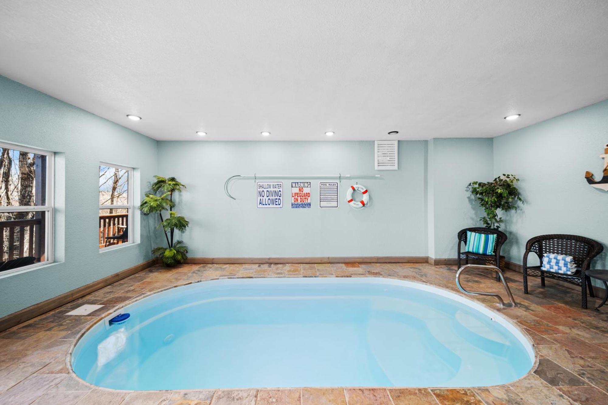 Indoor Heated Pool, Alpine Resort Near Dollywood, Theater & Game Room, Hot Tub * Pigeon Forge