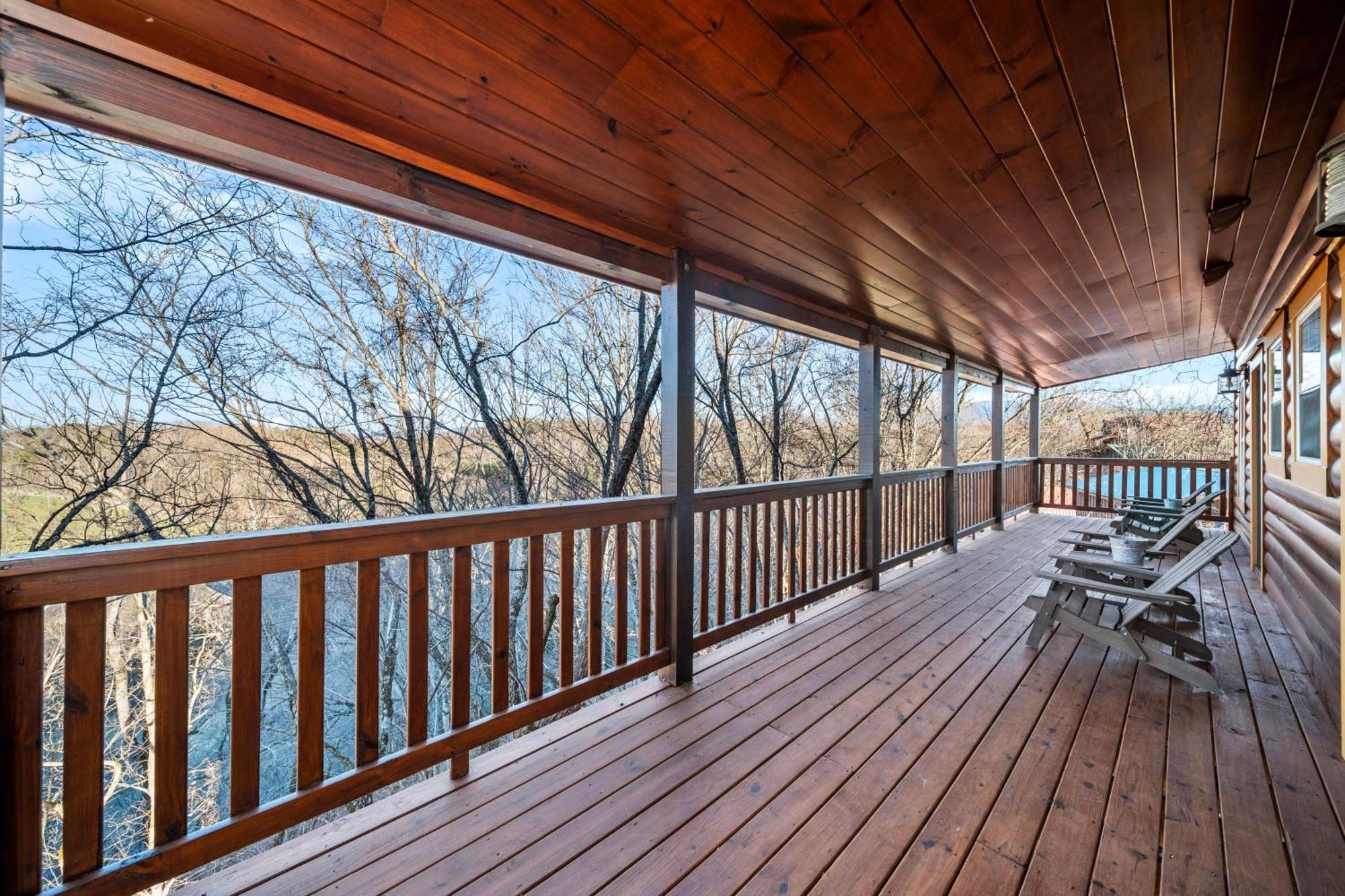 Indoor Heated Pool, Alpine Resort Near Dollywood, Theater & Game Room, Hot Tub * Pigeon Forge