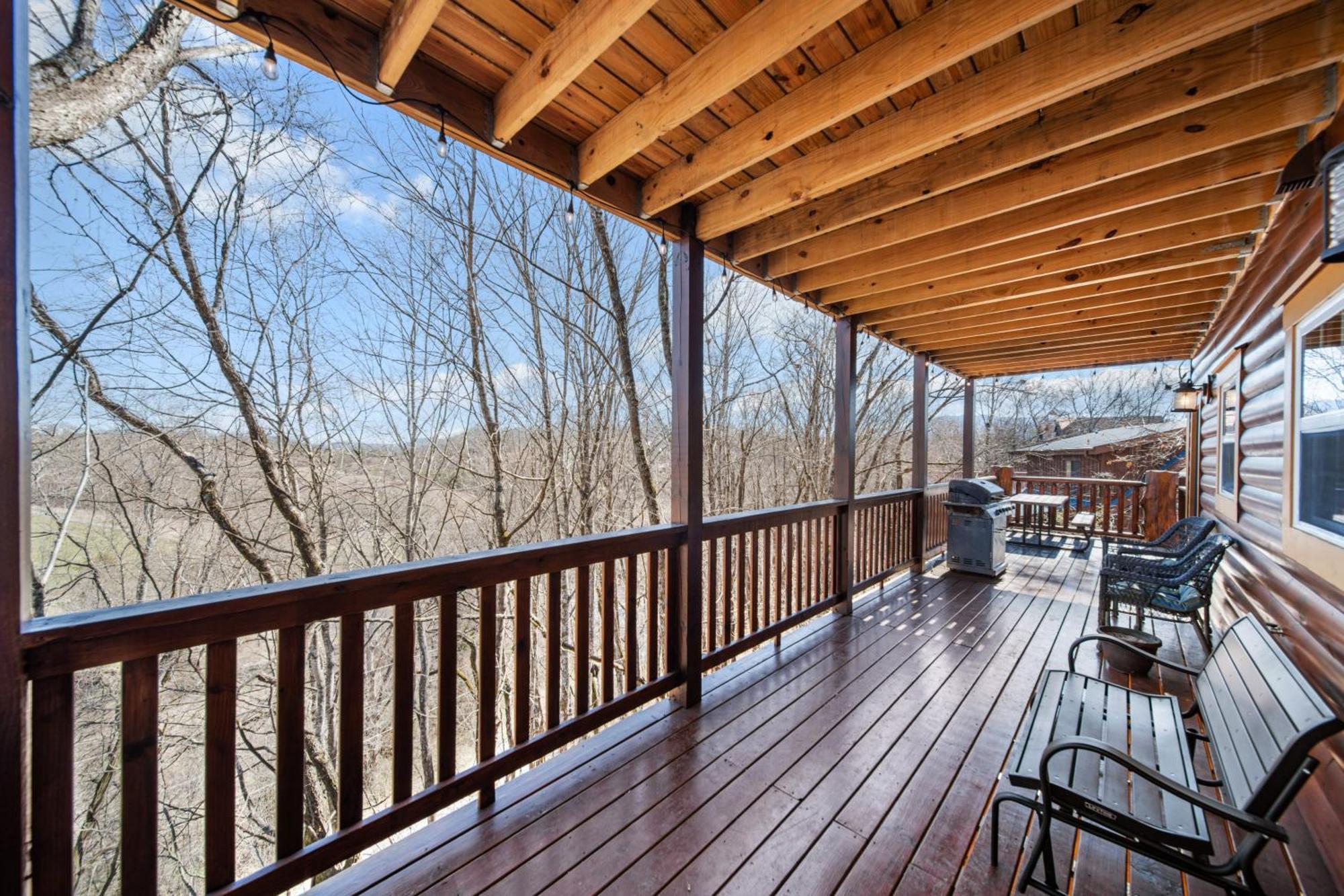 Indoor Heated Pool, Alpine Resort Near Dollywood, Theater & Game Room, Hot Tub * Pigeon Forge