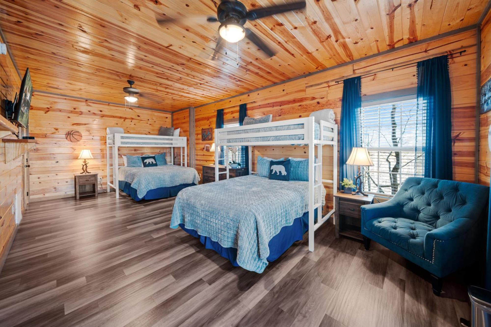 Holiday home Indoor Heated Pool, Alpine Resort Near Dollywood, Theater & Game Room, Hot Tub *