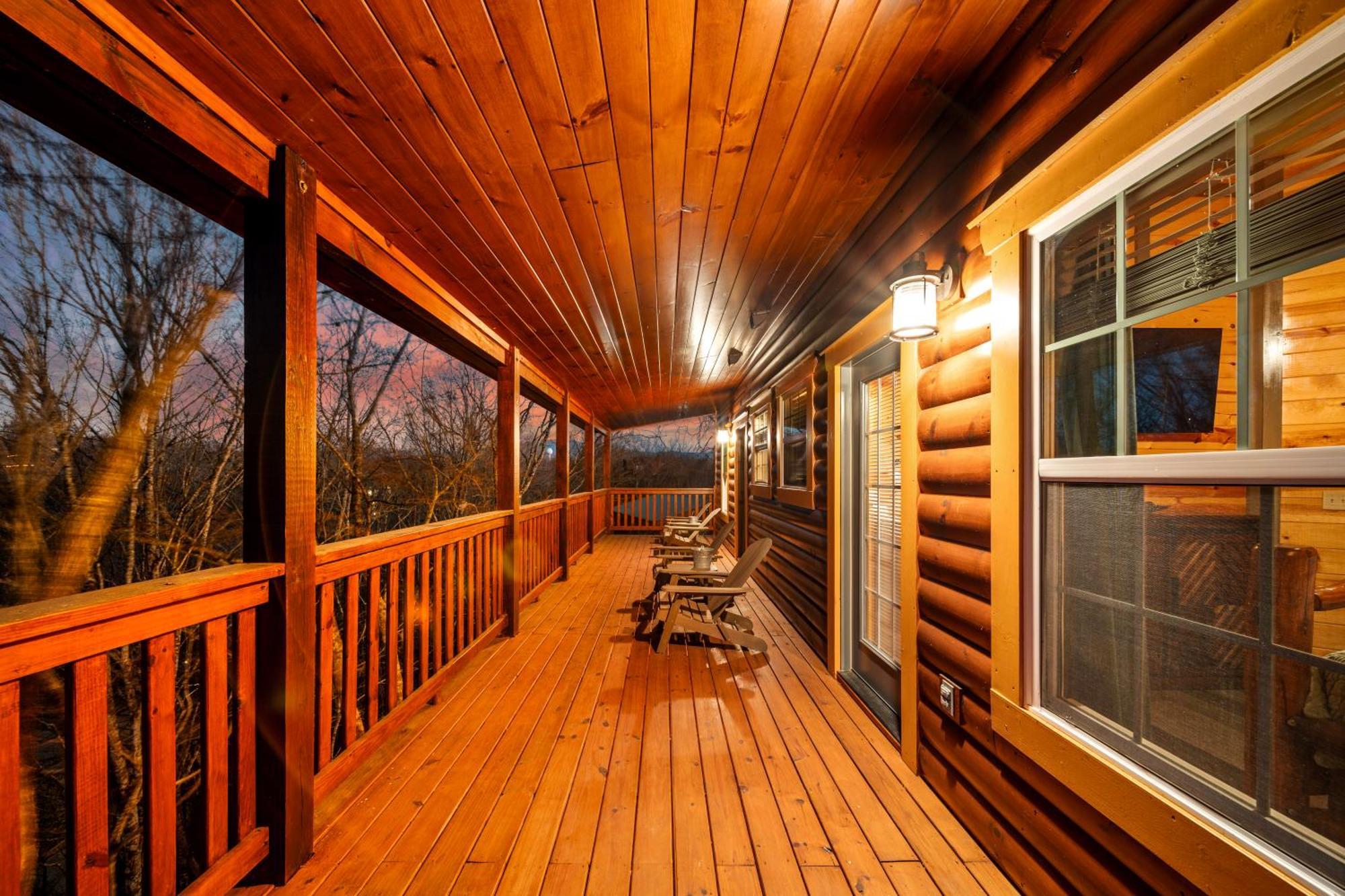 Holiday home Indoor Heated Pool, Alpine Resort Near Dollywood, Theater & Game Room, Hot Tub Pigeon Forge