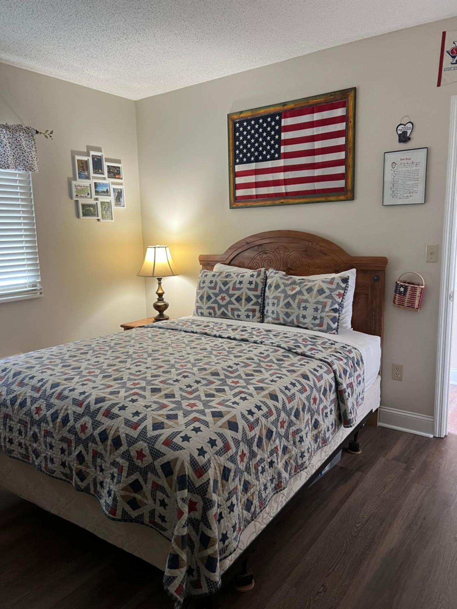River Place #203 2bd Holiday home *