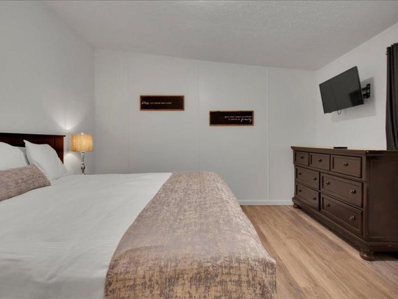 Luxurious 4br Mountain Haven With Parking Chalet *
