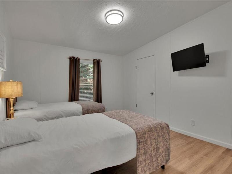 Luxurious 4br Mountain Haven With Parking Chalet Pigeon Forge