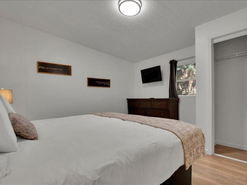 Luxurious 4br Mountain Haven With Parking *