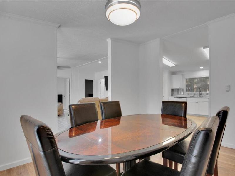 Chalet Luxurious 4br Mountain Haven With Parking *