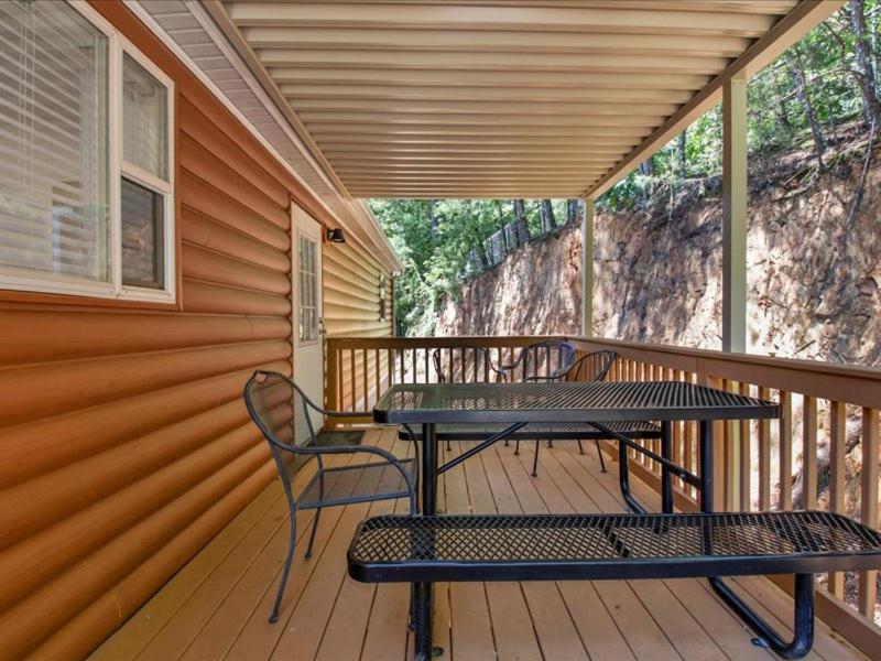 Luxurious 4br Mountain Haven With Parking Chalet Pigeon Forge