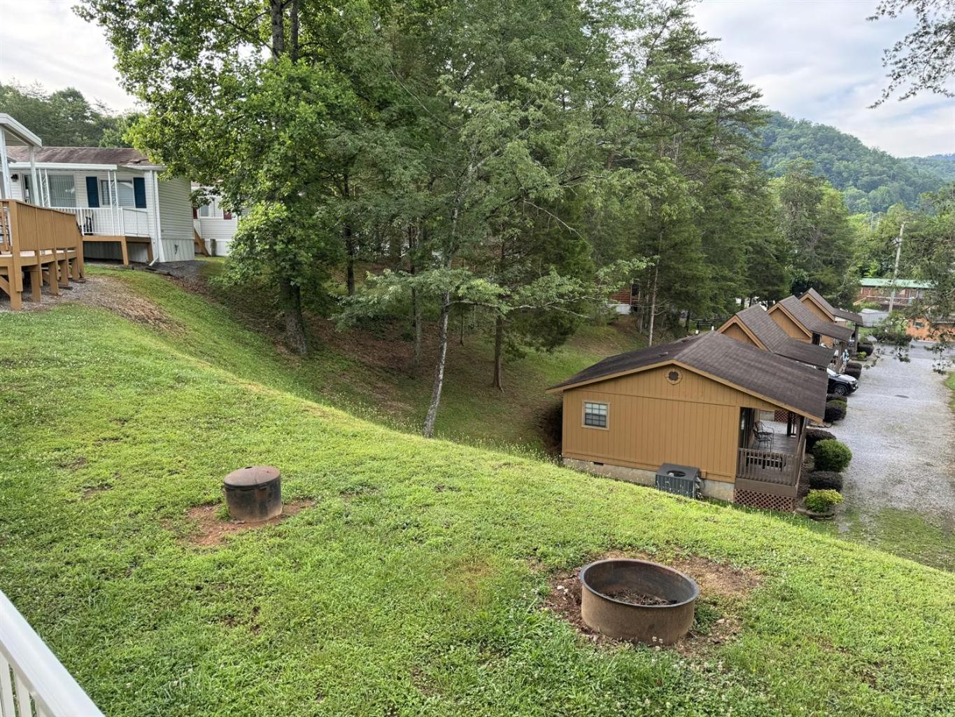 2br Smoky Mountain Retreat Chalet Pigeon Forge