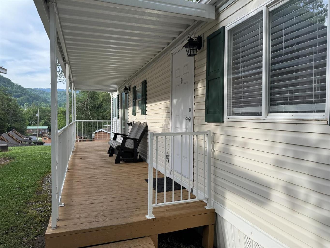Charming 2 Bedroom Retreat Chalet *