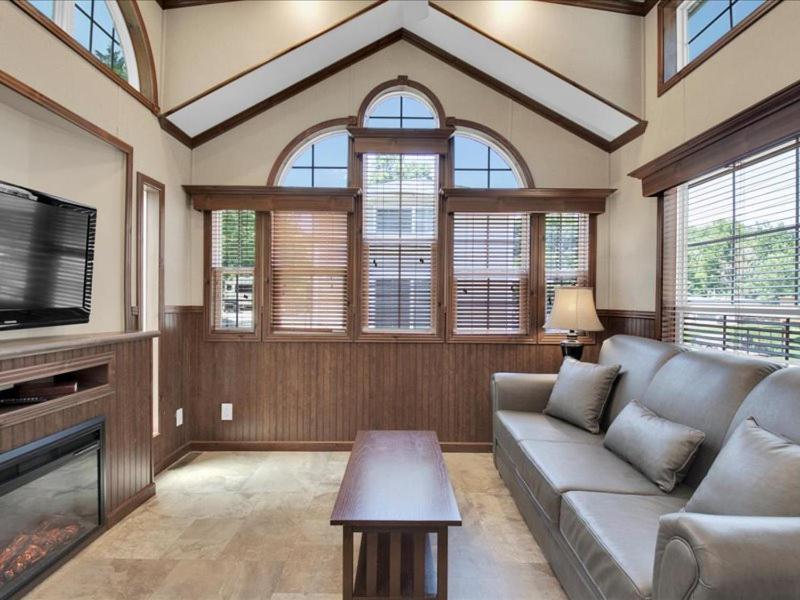 Lovely 1br With Loft * Pigeon Forge