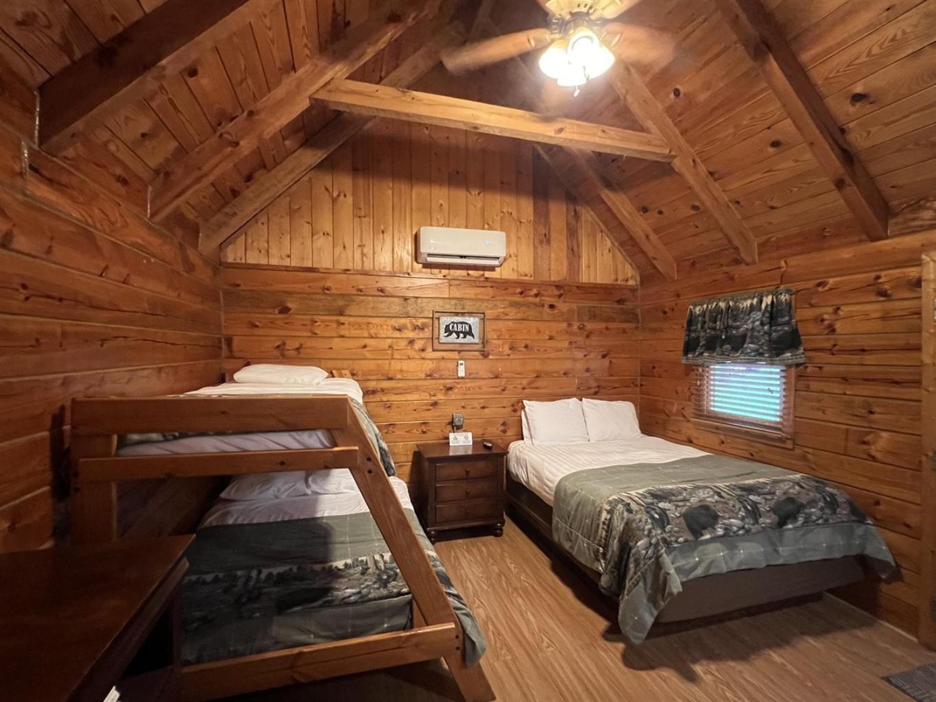 Homey With Mountain Views Chalet *