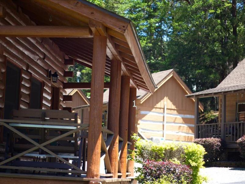 Deluxe 1 Bedroom With Parking Chalet Pigeon Forge