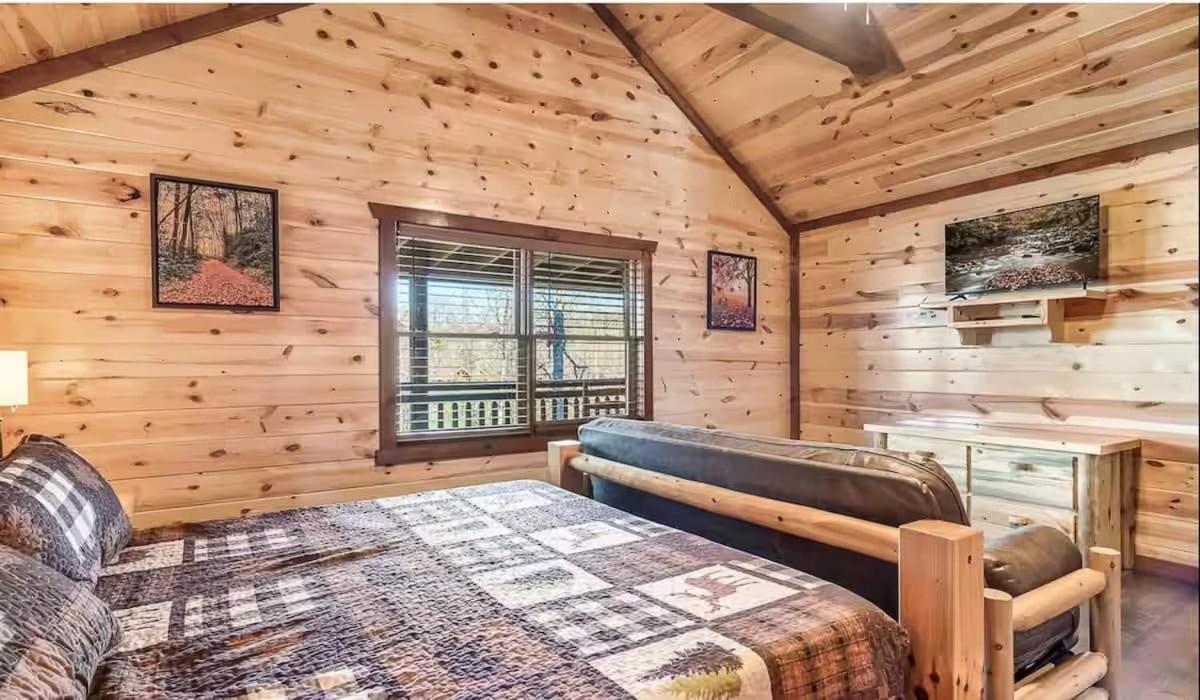 Sleeps 28 - Luxe Smokies Game Hot Tub Views Near Attractions Holiday home *