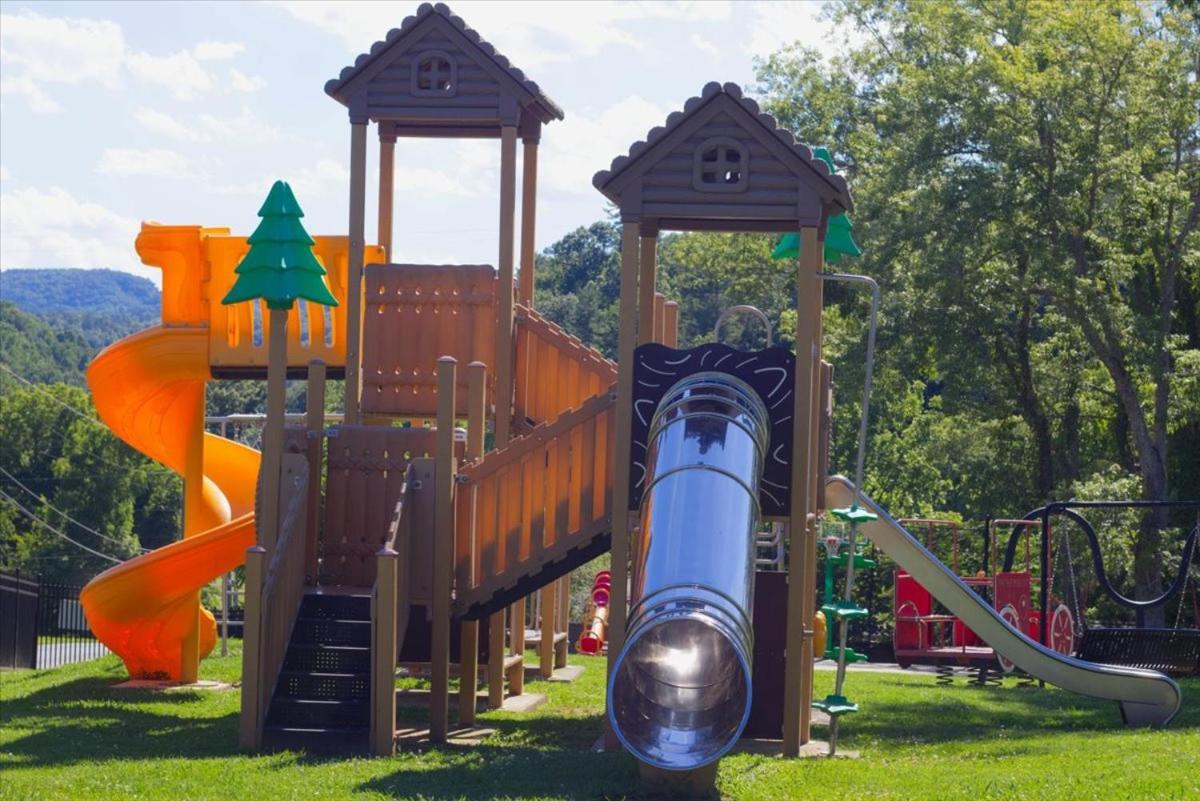 Cozy Log Retreat In Tennessee * Pigeon Forge